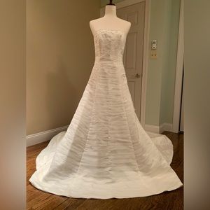 NWOT Pronovias Tanger Ivory Designer Wedding Dress 👗